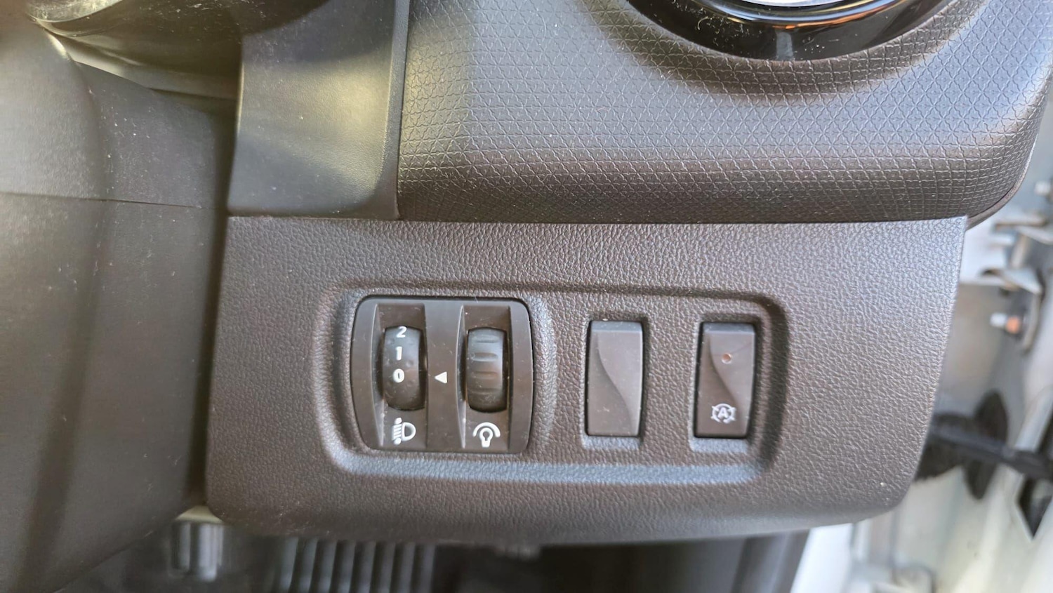 Used Renault Clio 2017 for sale - 77053971: Photo 30