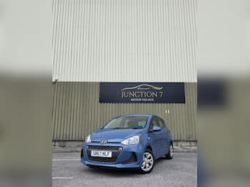 Used Hyundai i10 2018 for sale - 79677134: Photo