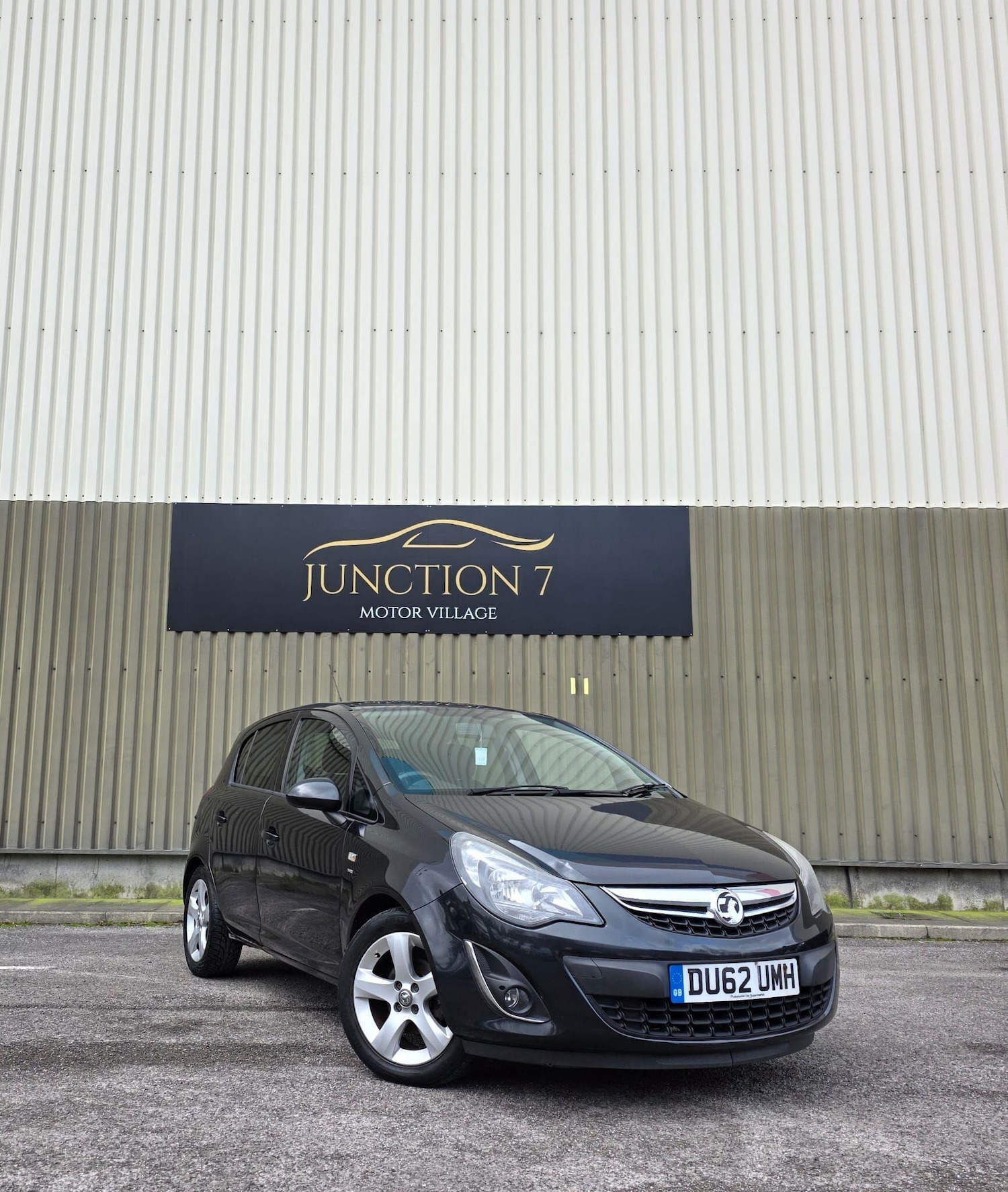 Used Vauxhall Corsa 2012 for sale - 77646038: Photo 2