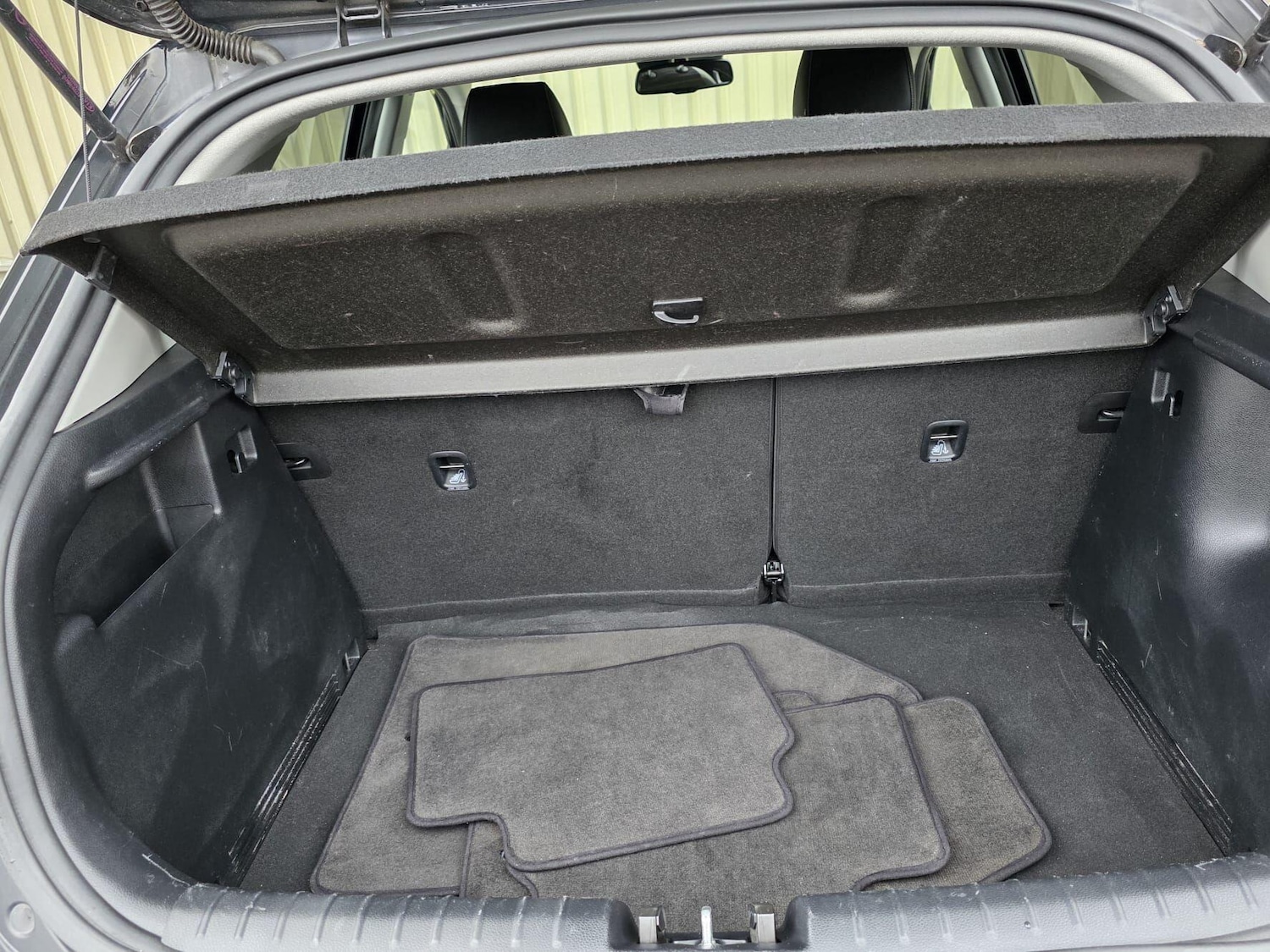 Used Kia Stonic 2019 for sale - 78100419: Photo 15