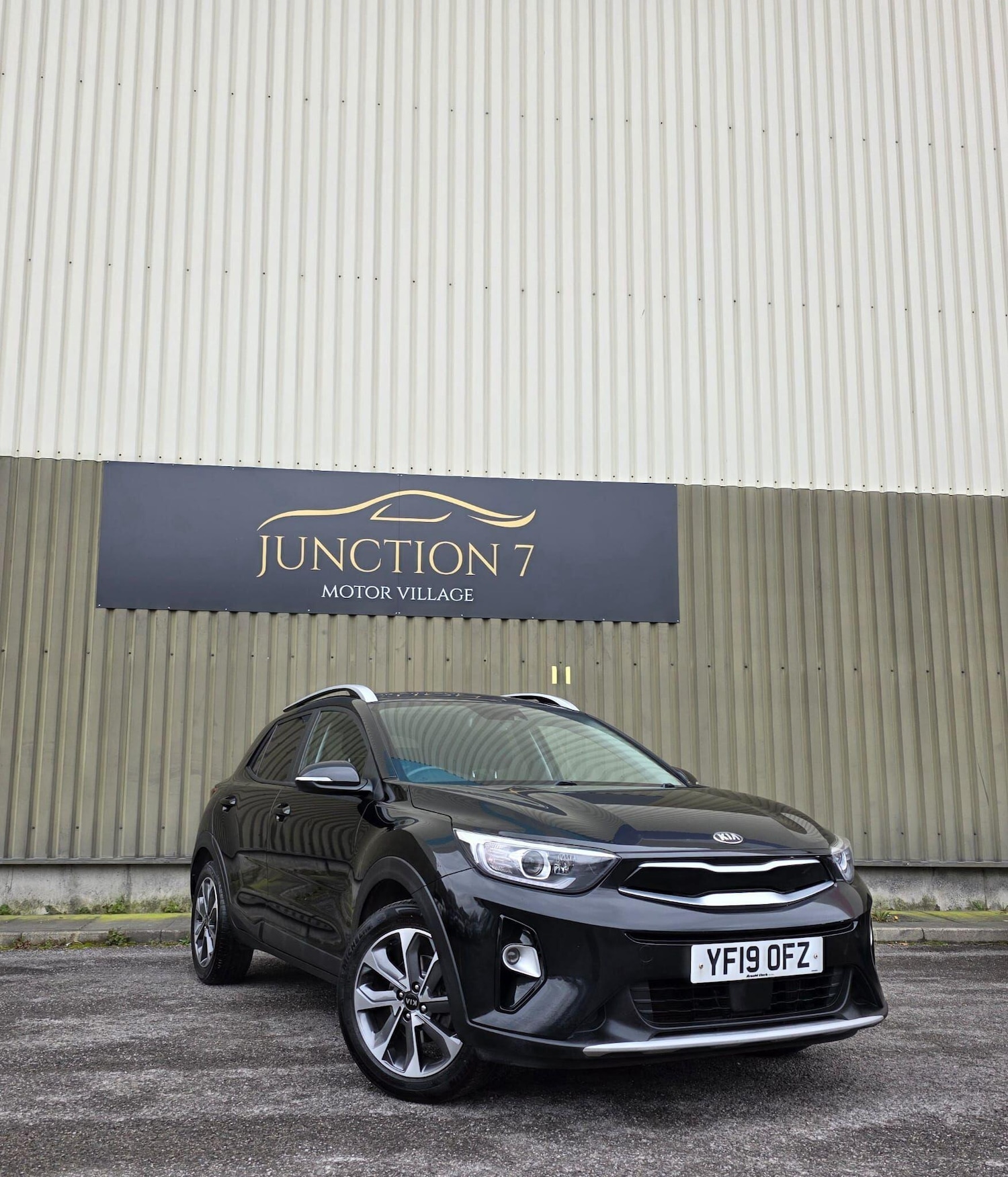 Used Kia Stonic 2019 for sale - 78100419: Photo 2