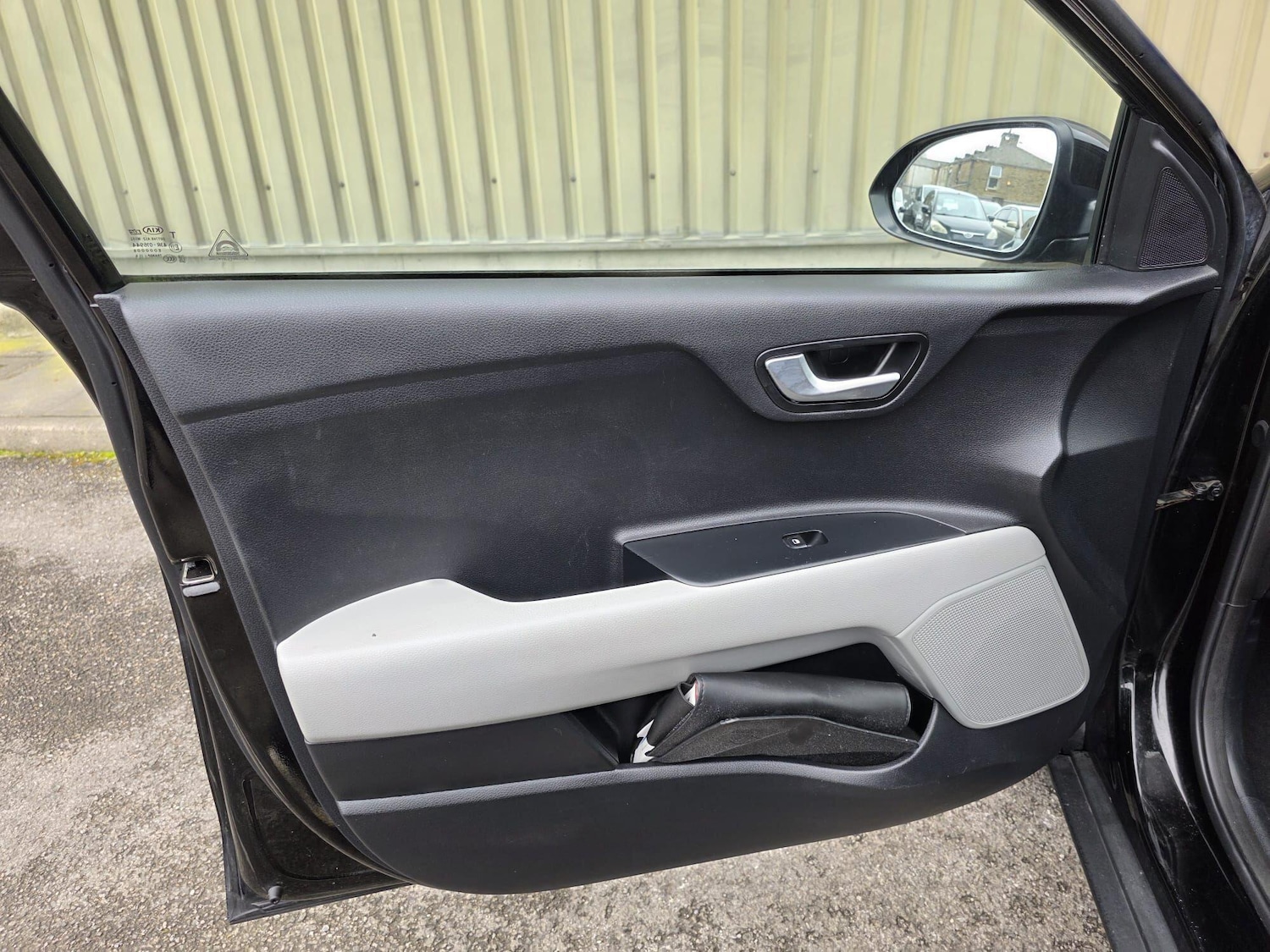 Used Kia Stonic 2019 for sale - 78100419: Photo 23