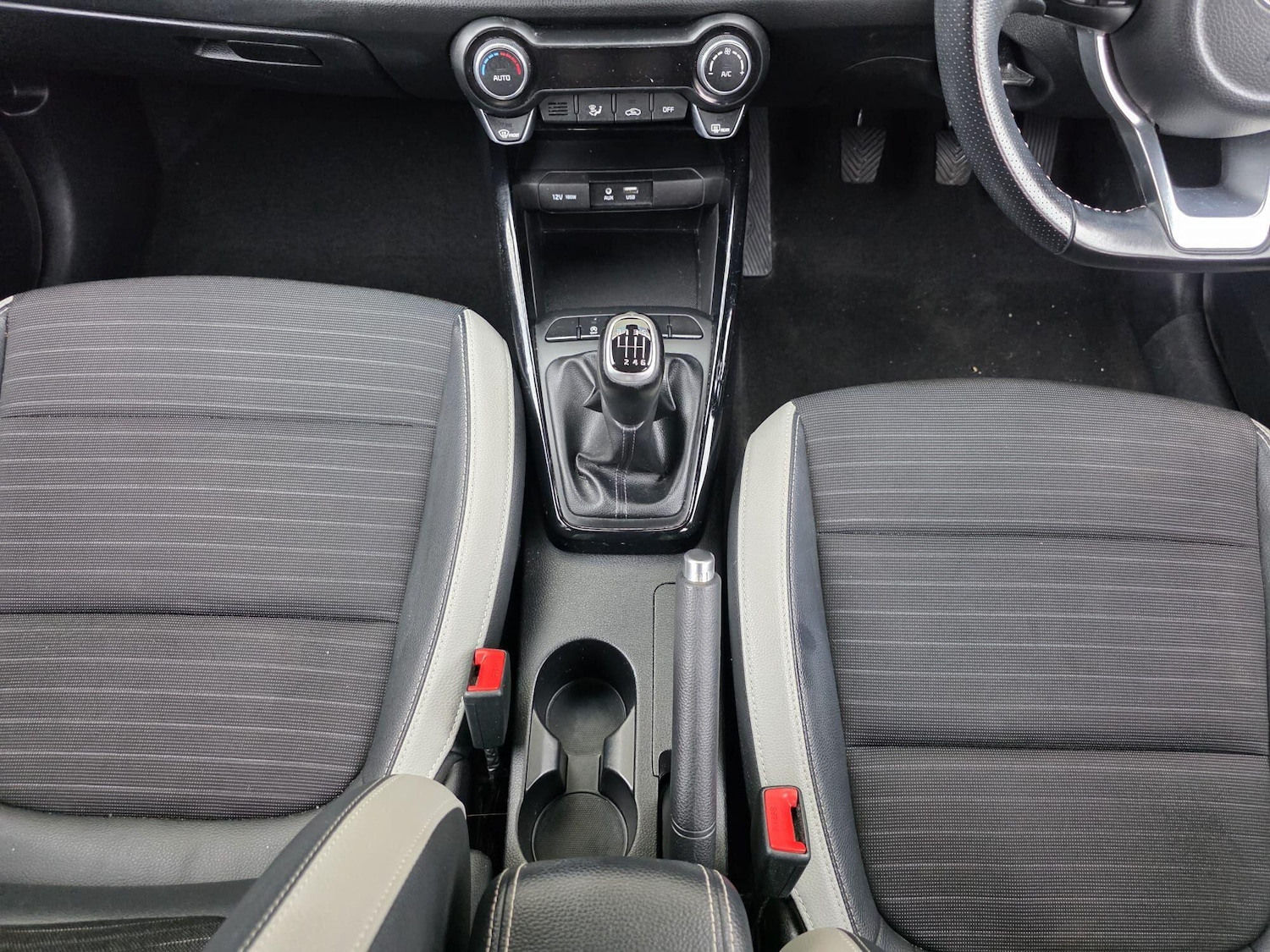 Used Kia Stonic 2019 for sale - 78100419: Photo 30