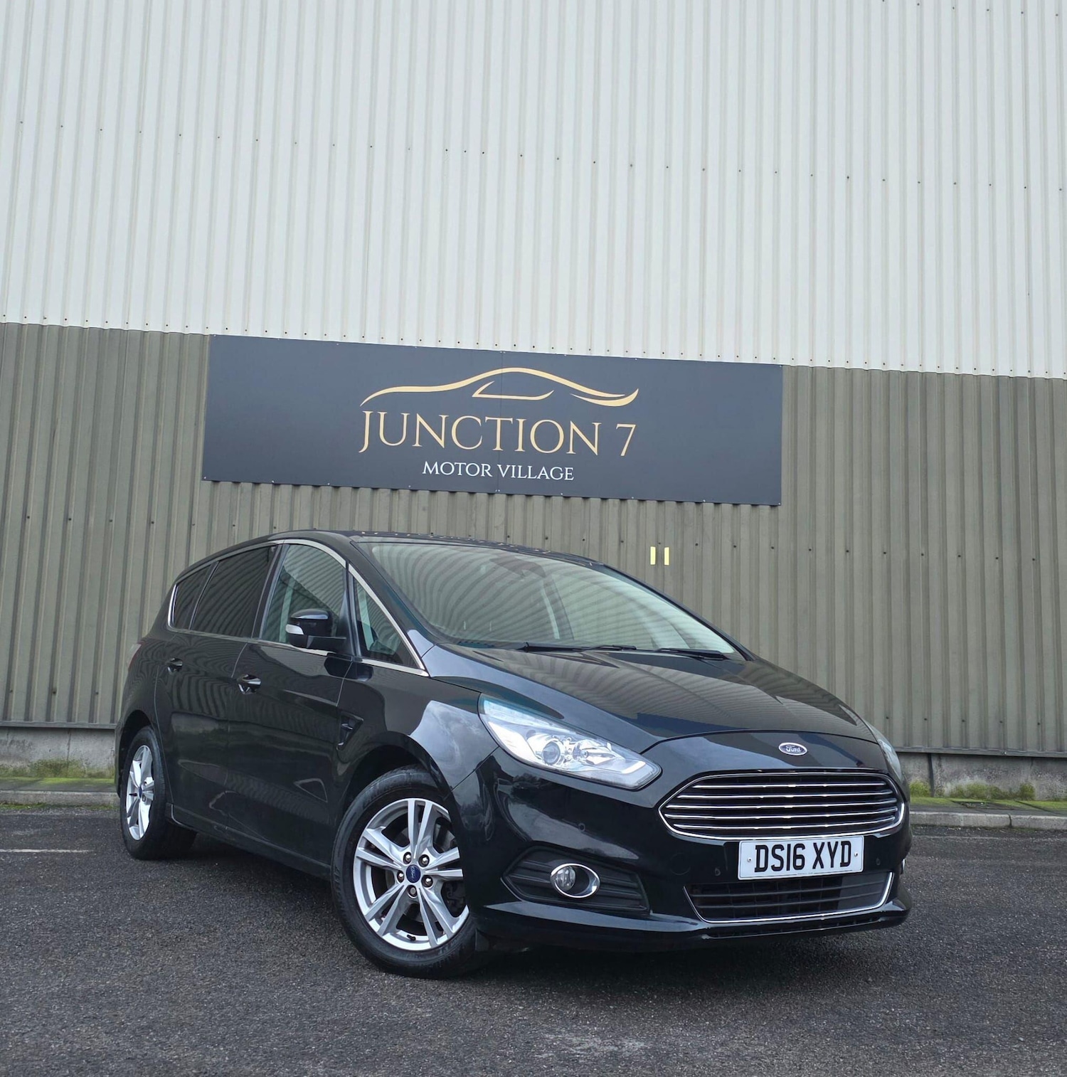 Used Ford S-Max 2016 for sale - 77411697: Photo 2