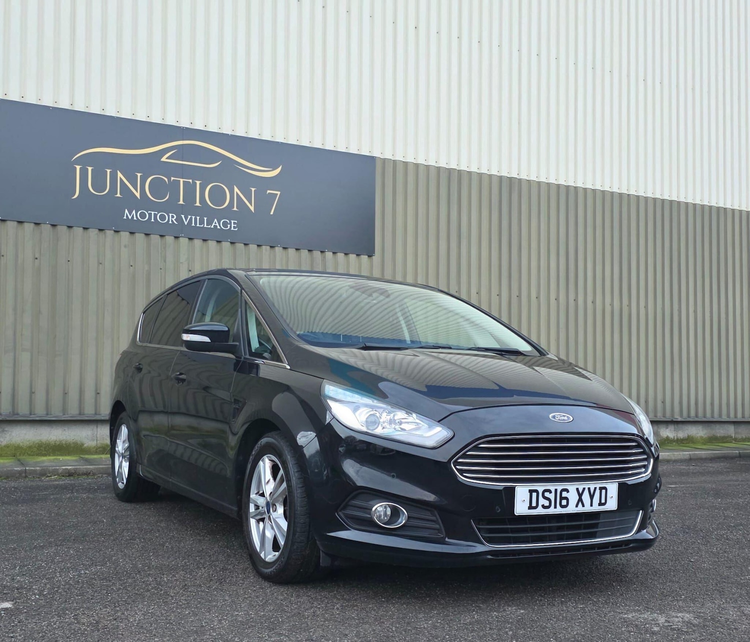 Used Ford S-Max 2016 for sale - 77411697: Photo 3