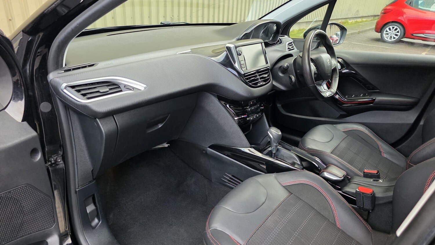 Used Peugeot 2008 2018 for sale - 77586630: Photo 25