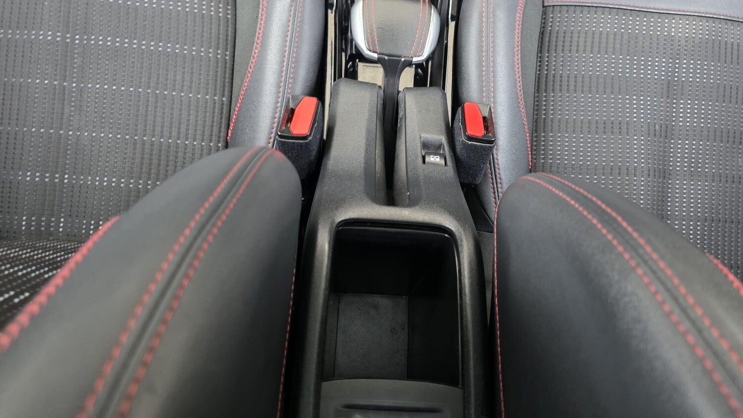 Used Peugeot 2008 2018 for sale - 77586630: Photo 31