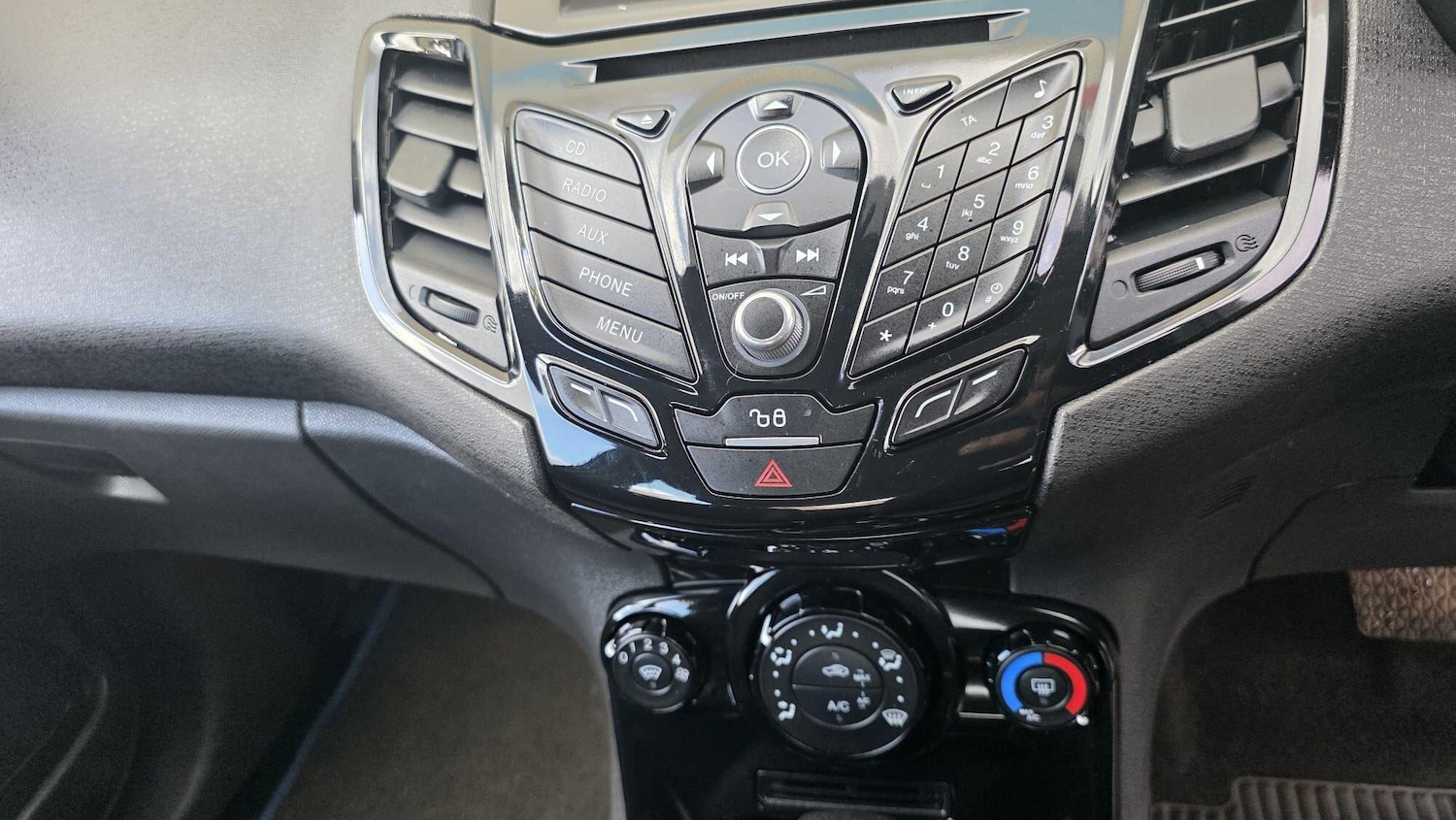 Used Ford Fiesta 2016 for sale - 76522312: Photo 36