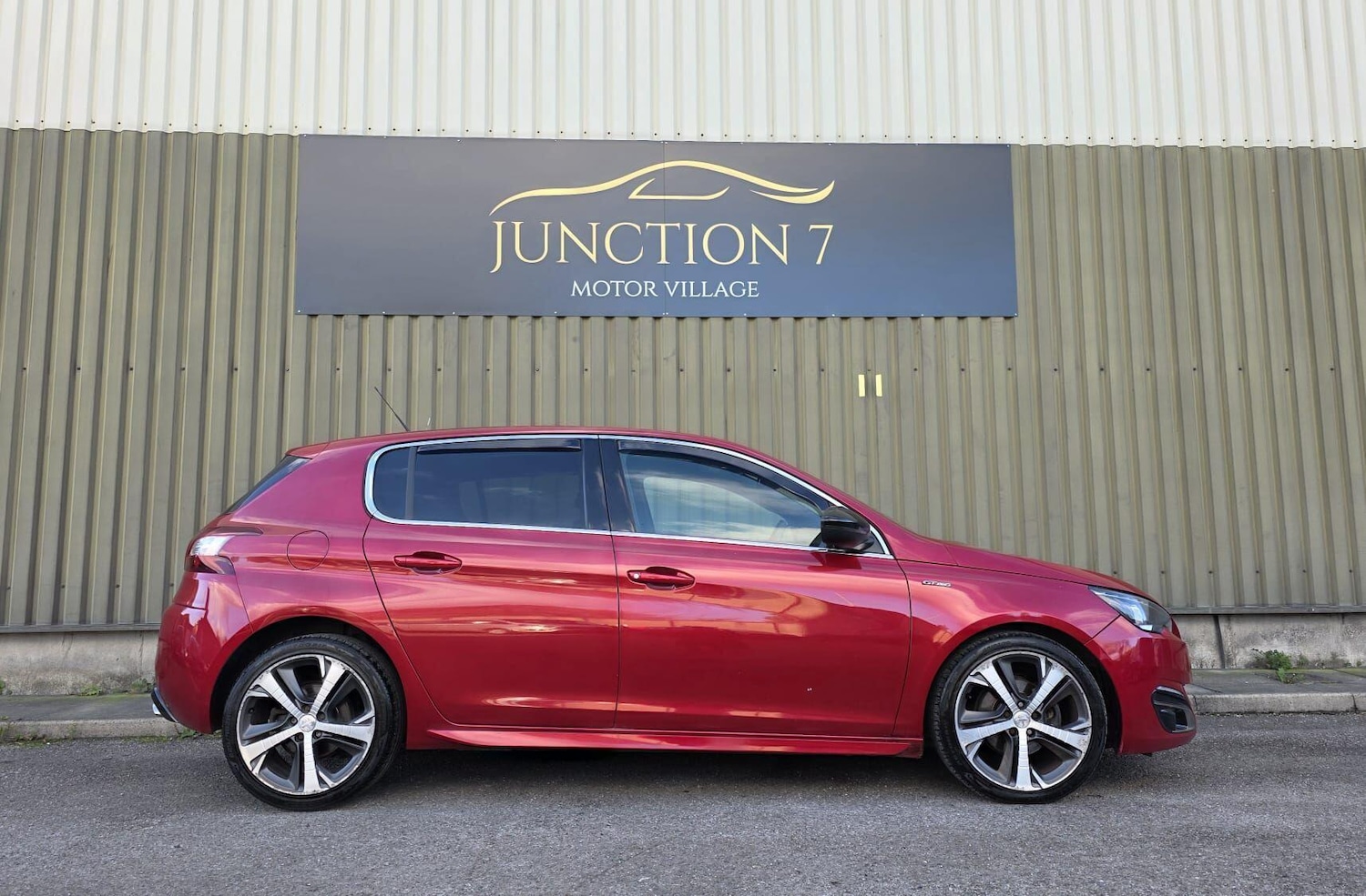 Used Peugeot 308 2017 for sale - 76380775: Photo 10