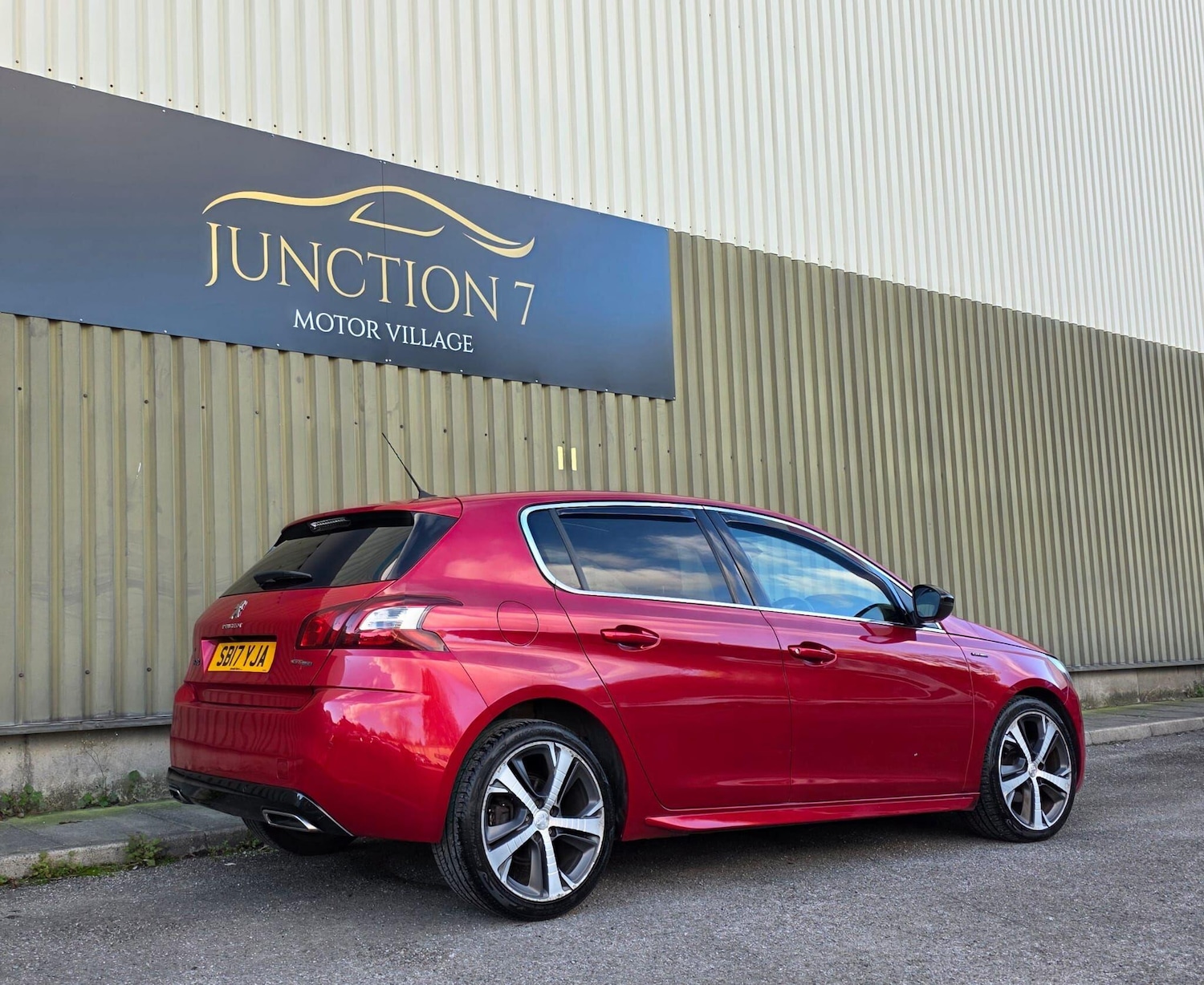 Used Peugeot 308 2017 for sale - 76380775: Photo 11