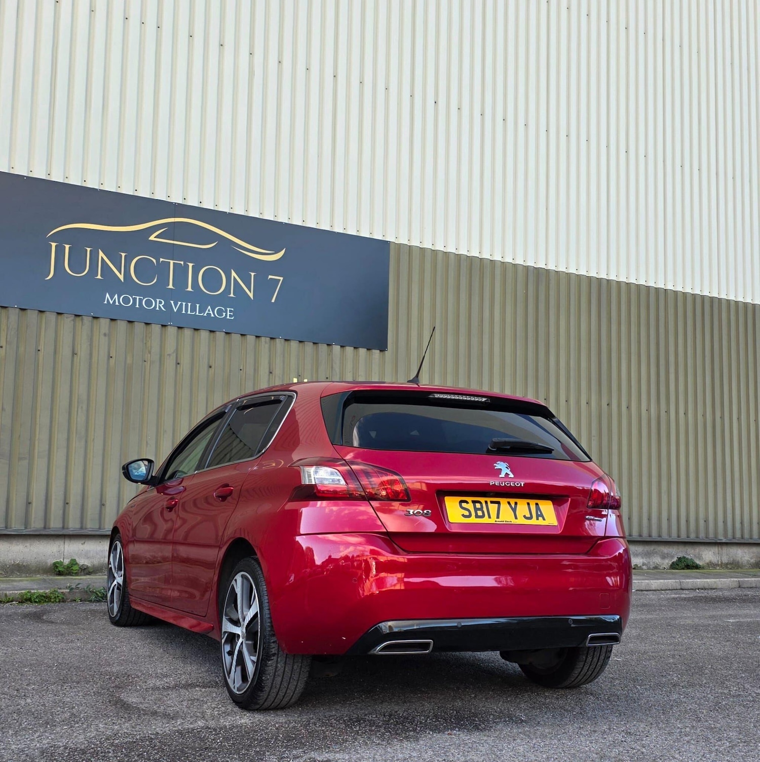 Used Peugeot 308 2017 for sale - 76380775: Photo 12