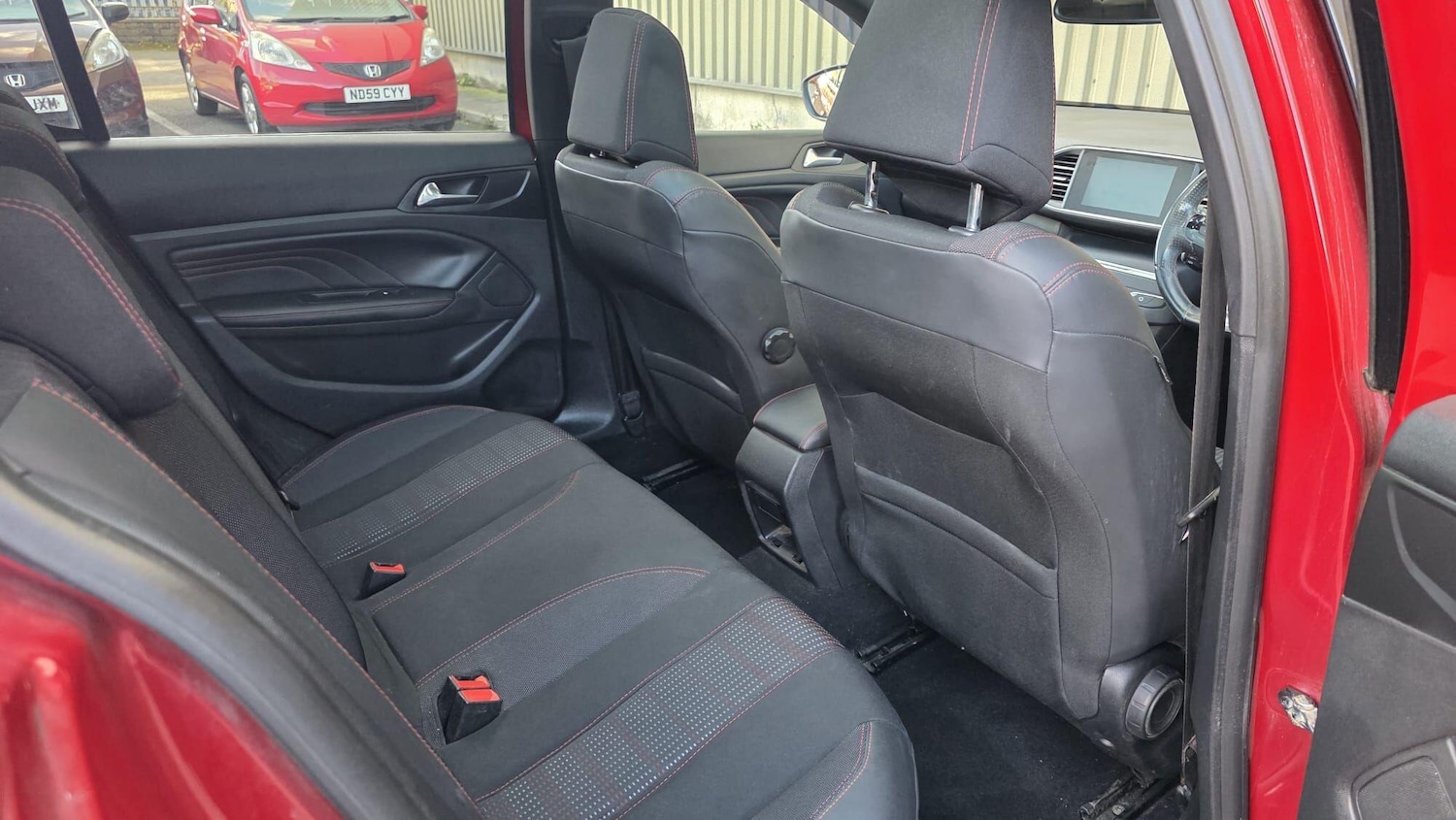 Used Peugeot 308 2017 for sale - 76380775: Photo 18