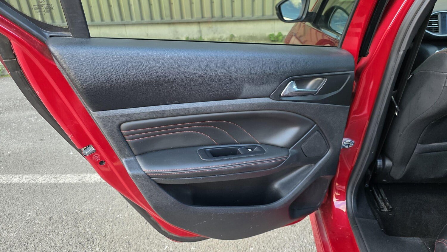 Used Peugeot 308 2017 for sale - 76380775: Photo 20