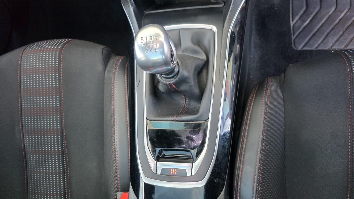 Used Peugeot 308 2017 for sale - 76380775: Photo 32