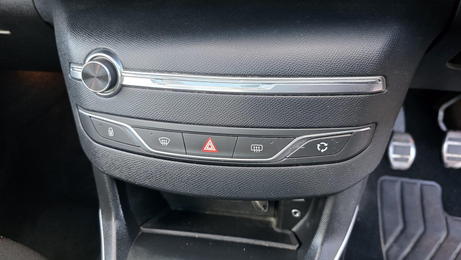 Used Peugeot 308 2017 for sale - 76380775: Photo 33