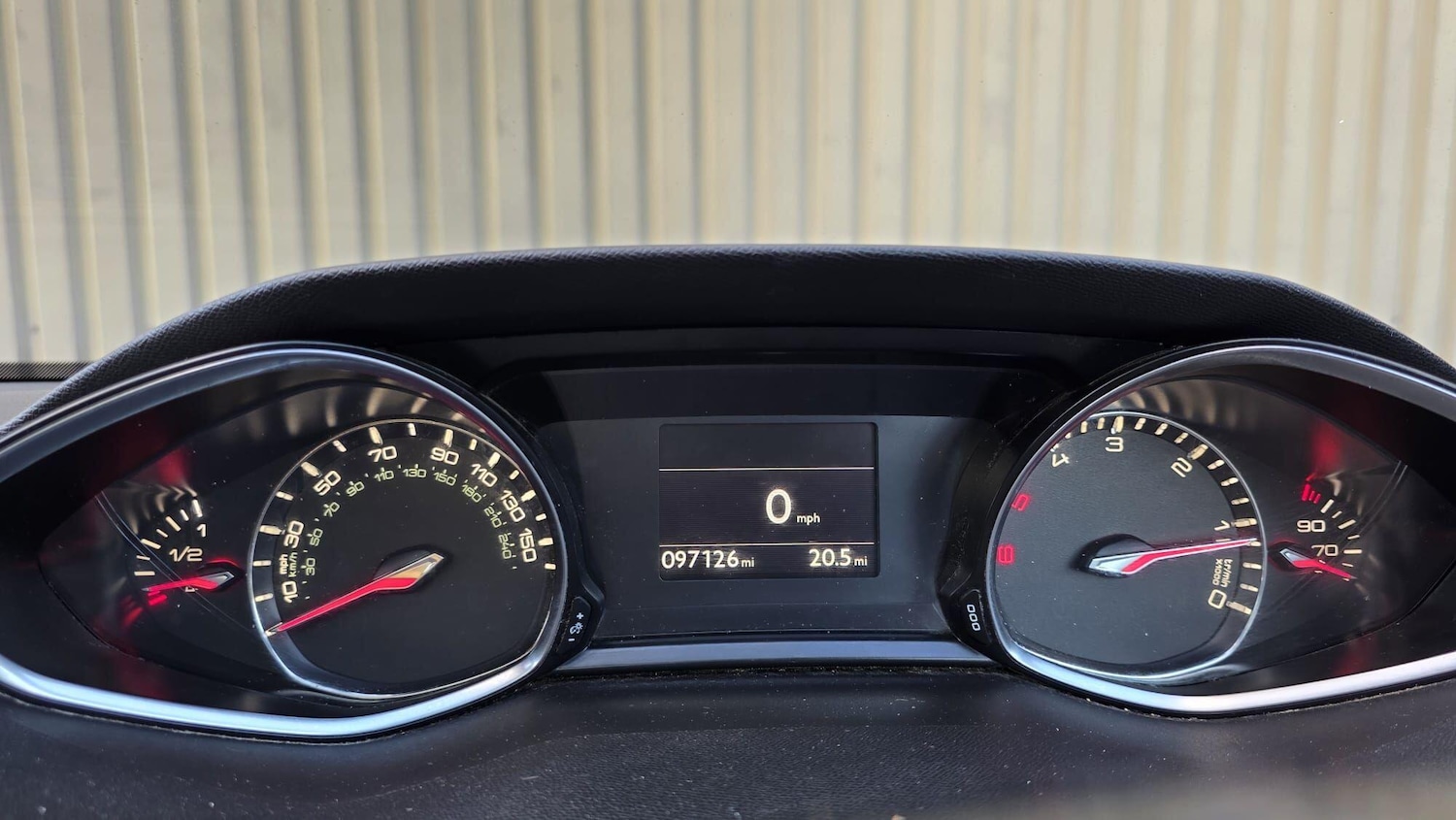 Used Peugeot 308 2017 for sale - 76380775: Photo 37