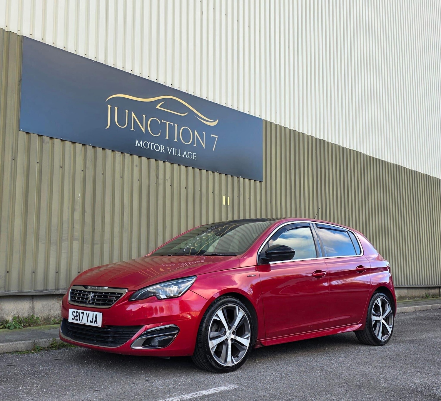 Used Peugeot 308 2017 for sale - 76380775: Photo 6