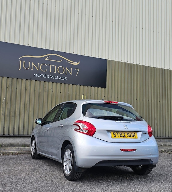 Used Peugeot 208 2013 for sale - 75687806: Photo 11