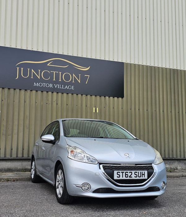 Used Peugeot 208 2013 for sale - 75687806: Photo 4