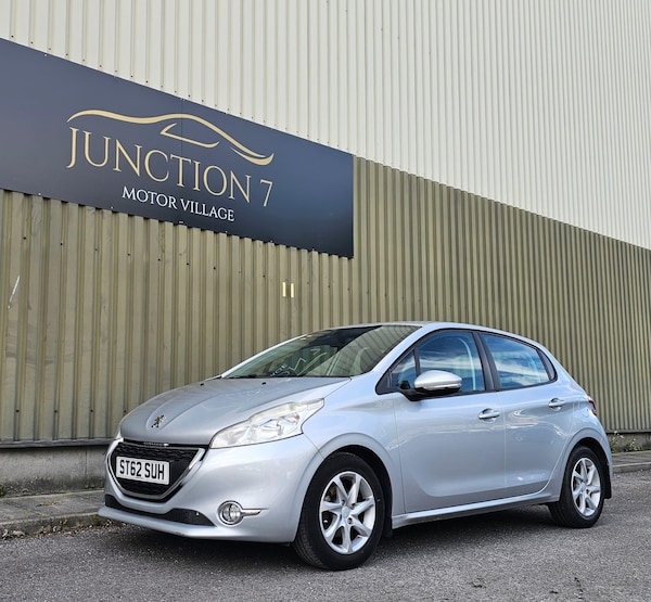 Used Peugeot 208 2013 for sale - 75687806: Photo 6