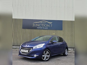 Used Peugeot 208 2013 for sale - 75552950: Photo