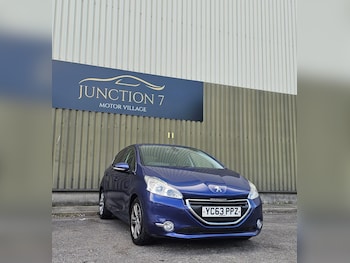 Used Peugeot 208 2013 for sale - 75552950: Photo