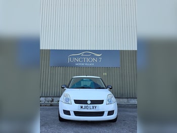 Used Suzuki Swift 2010 for sale - 78429427: Photo