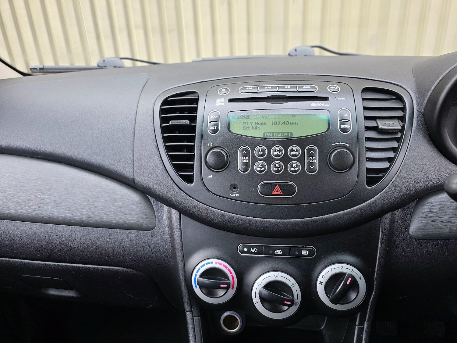 Used Hyundai i10 2009 for sale - 77709781: Photo 32