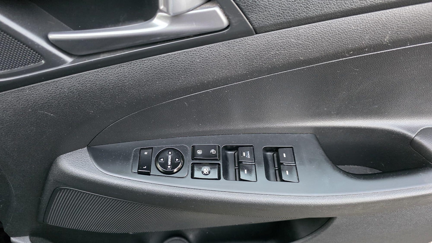 Used Hyundai TUCSON 2016 for sale - 77016440: Photo 31