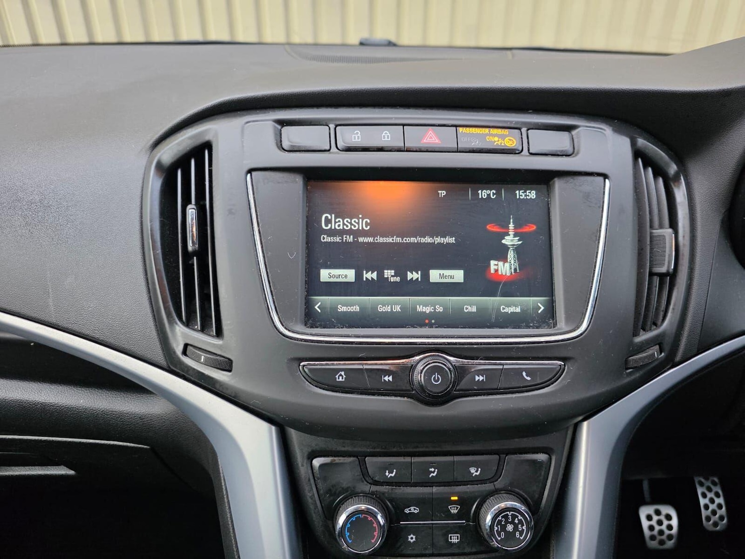 Used Vauxhall Zafira Tourer for sale - 77784046: Photo 35