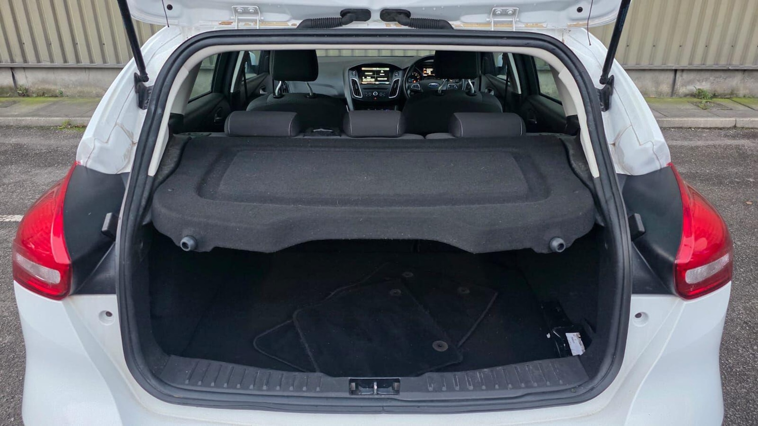 Used Ford Focus 2016 for sale - 76485066: Photo 16