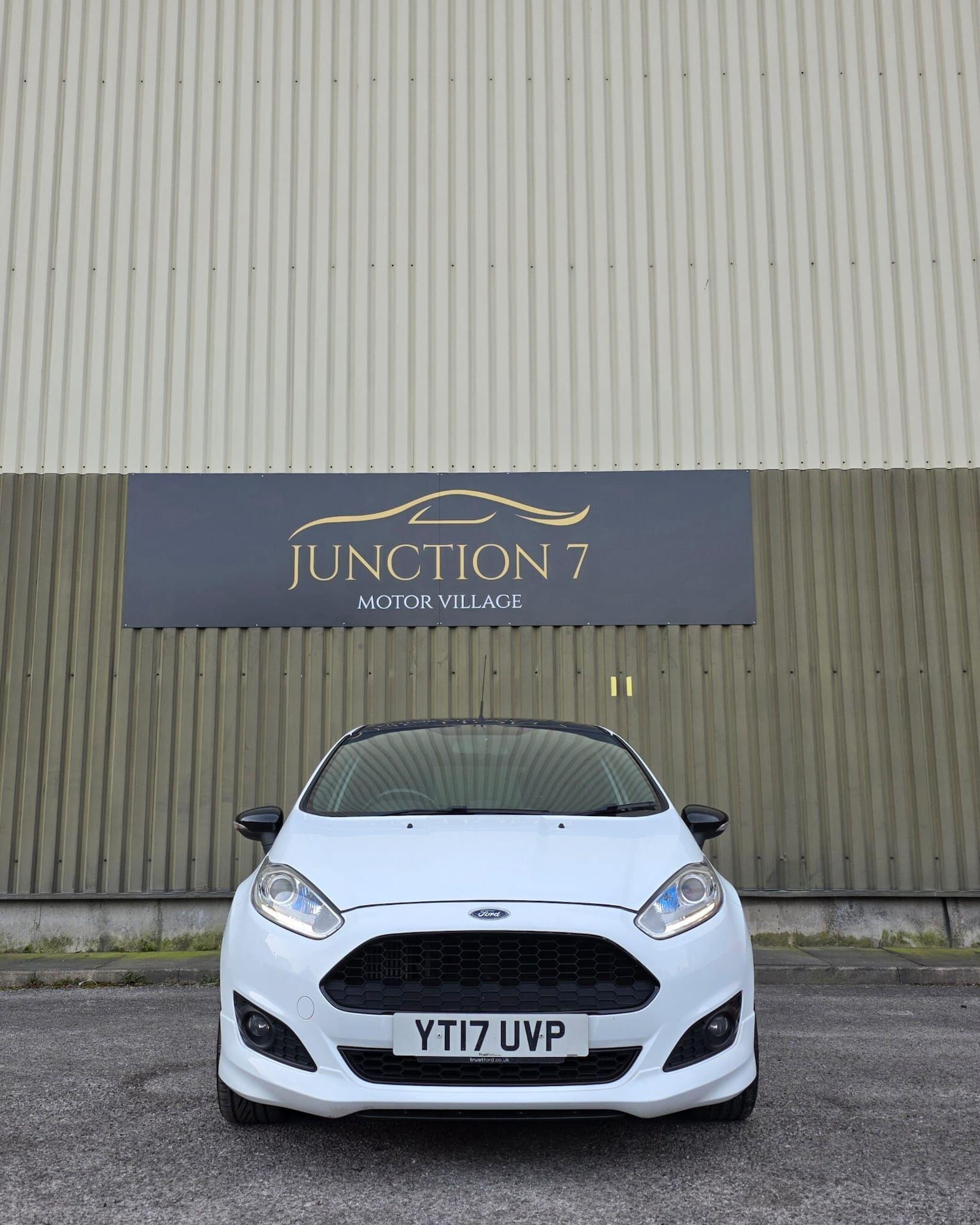 Used Ford Fiesta 2017 for sale - 77978312: Photo 2