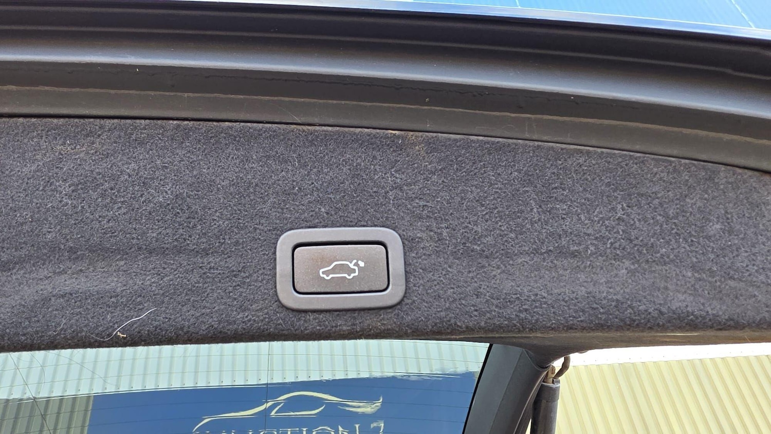 Used Volvo XC60 2016 for sale - 76380520: Photo 17