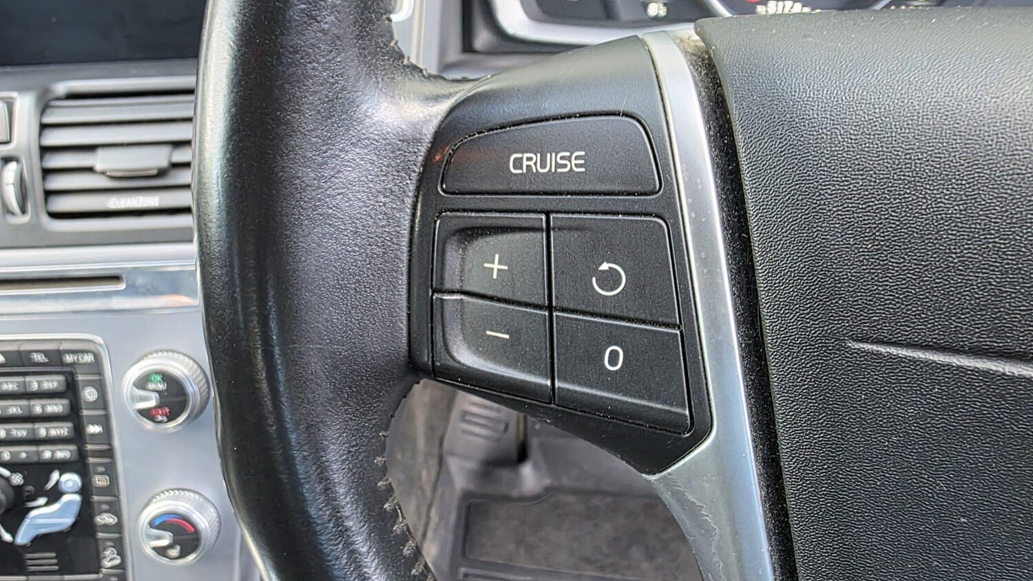 Used Volvo XC60 2016 for sale - 76380520: Photo 36