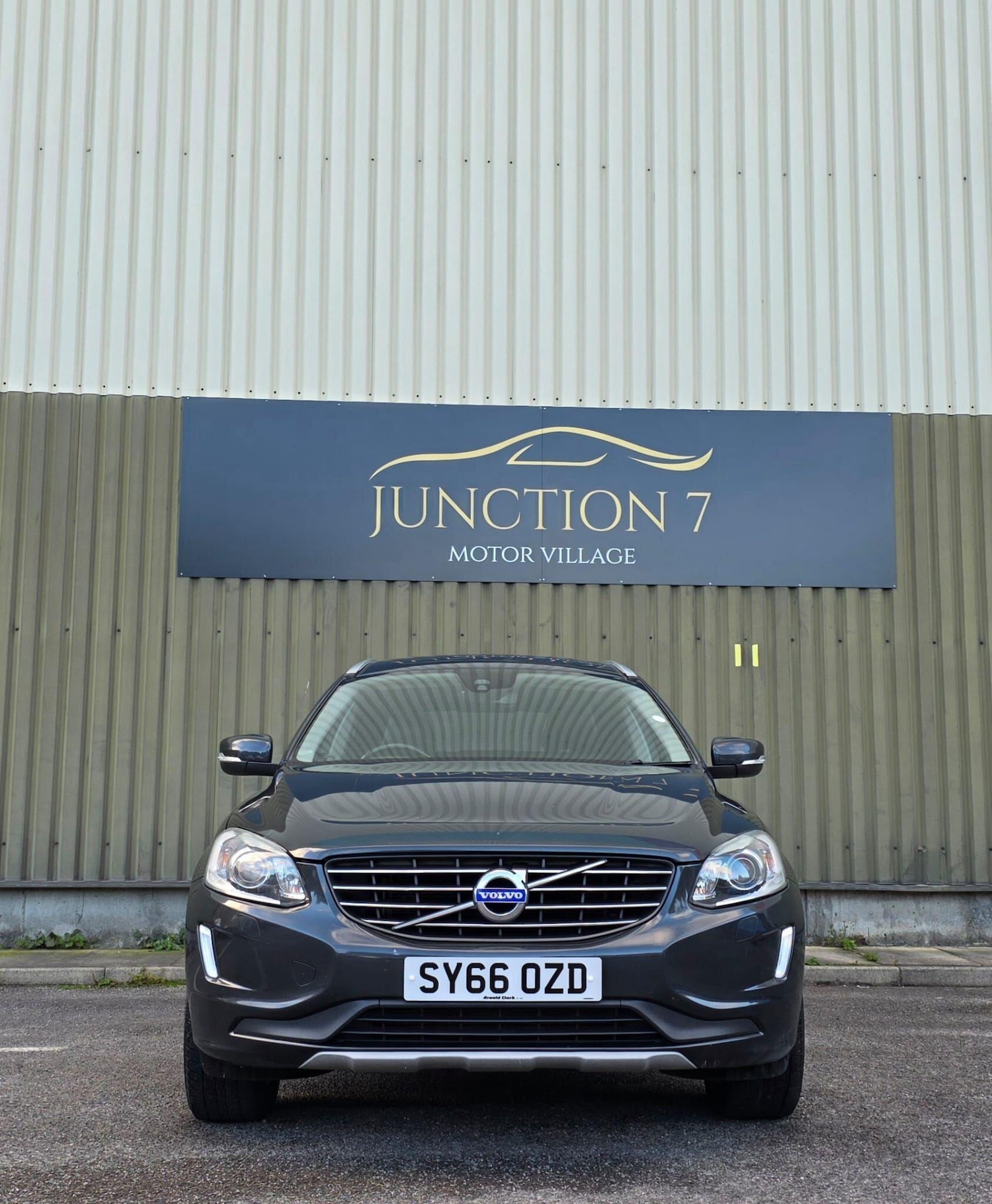 Used Volvo XC60 2016 for sale - 76380520: Photo 4