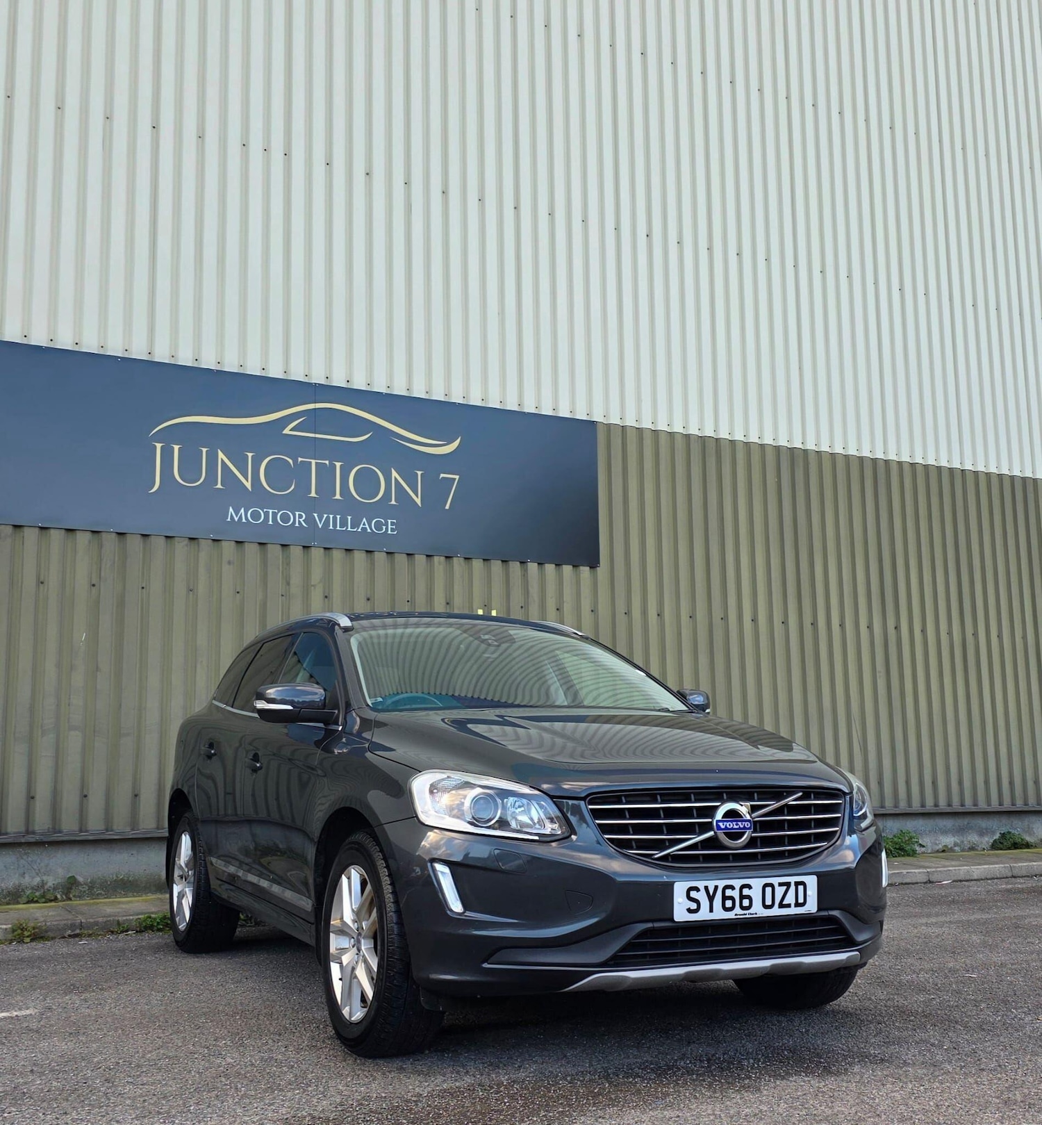 Used Volvo XC60 2016 for sale - 76380520: Photo 5