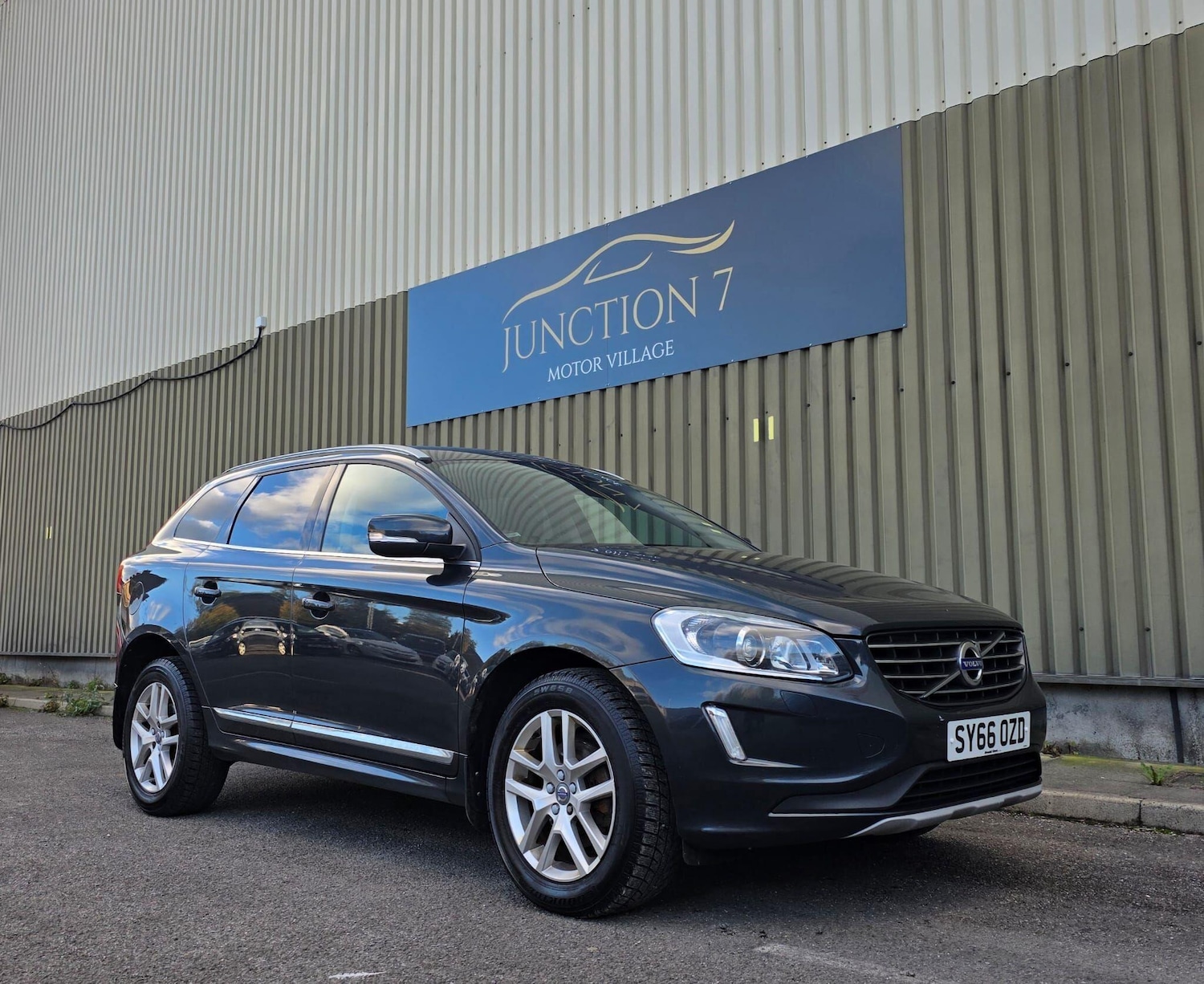 Used Volvo XC60 2016 for sale - 76380520: Photo 9