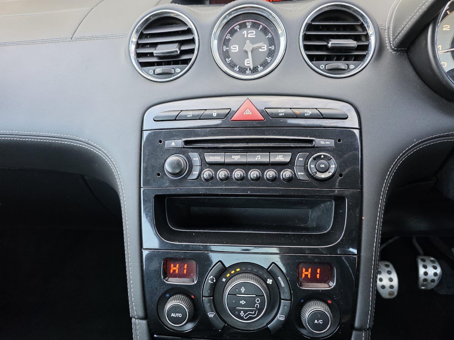 Used Peugeot RCZ 2011 for sale - 77646301: Photo 25