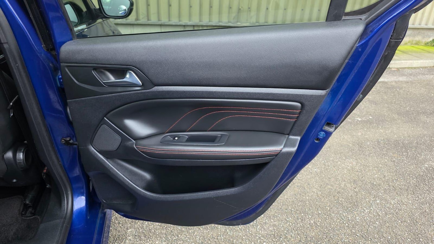 Used Peugeot 308 2016 for sale - 77029018: Photo 17