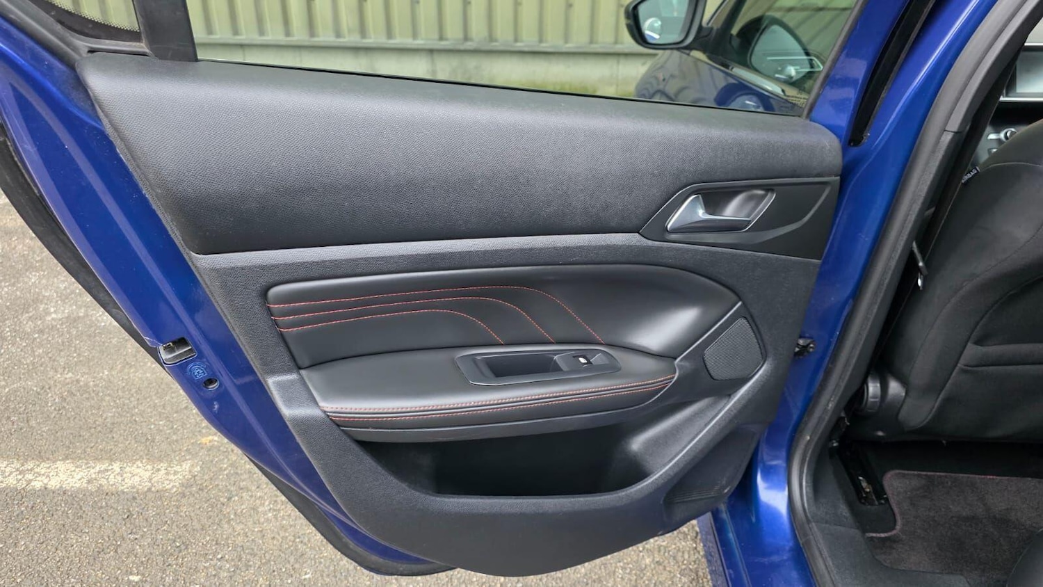 Used Peugeot 308 2016 for sale - 77029018: Photo 20