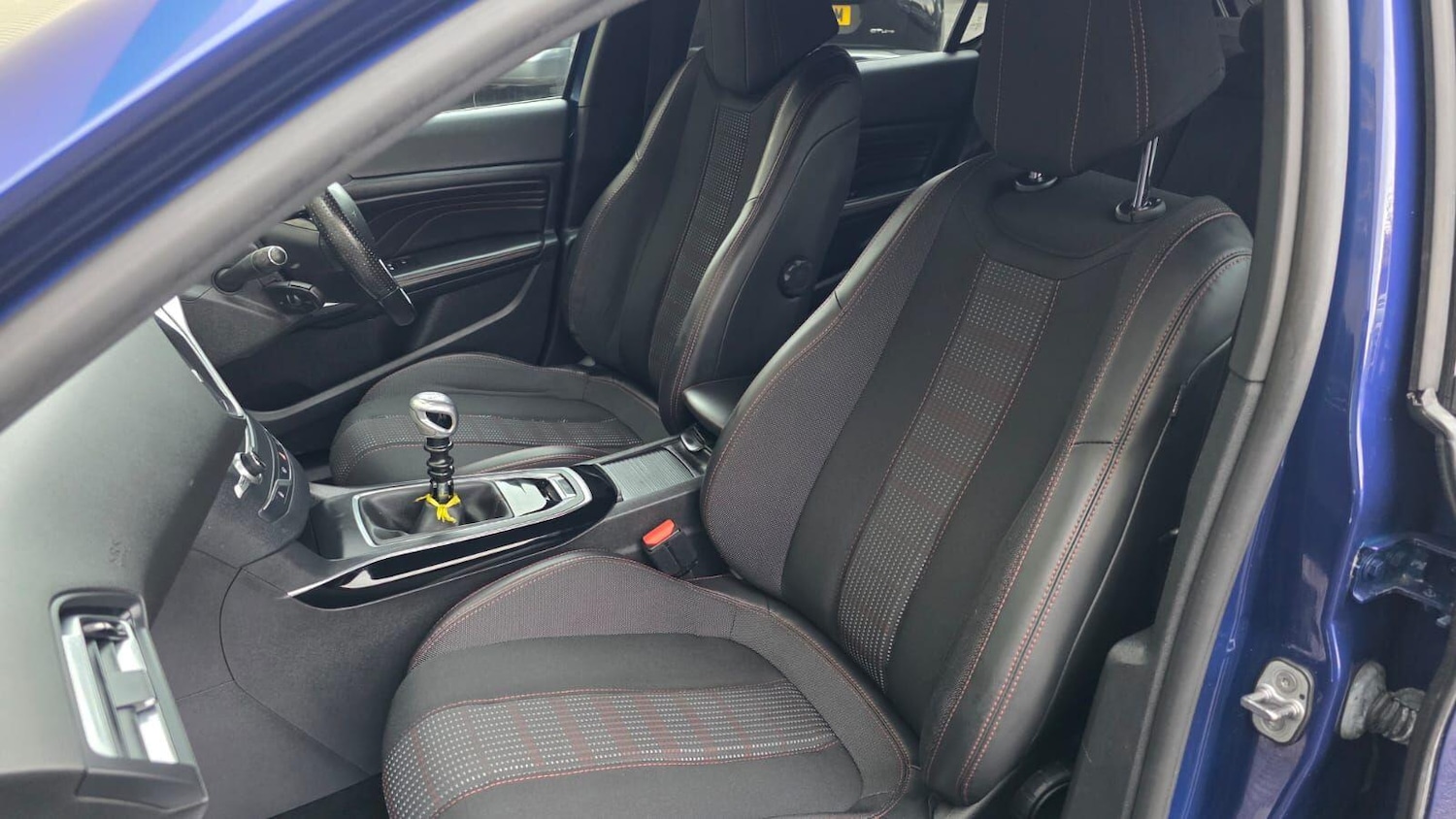 Used Peugeot 308 2016 for sale - 77029018: Photo 25