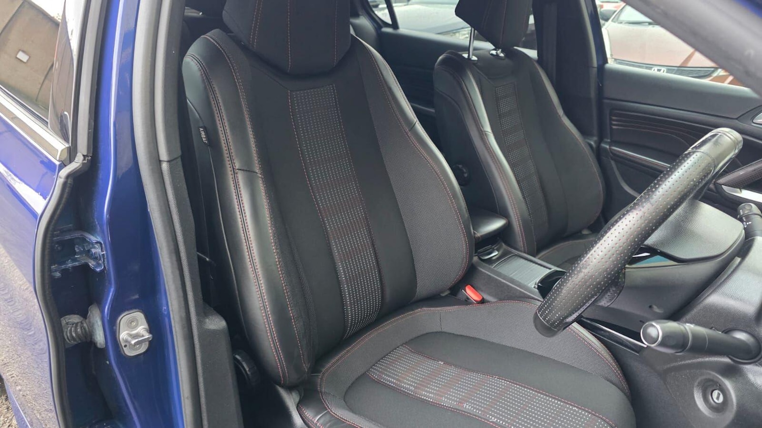 Used Peugeot 308 2016 for sale - 77029018: Photo 29