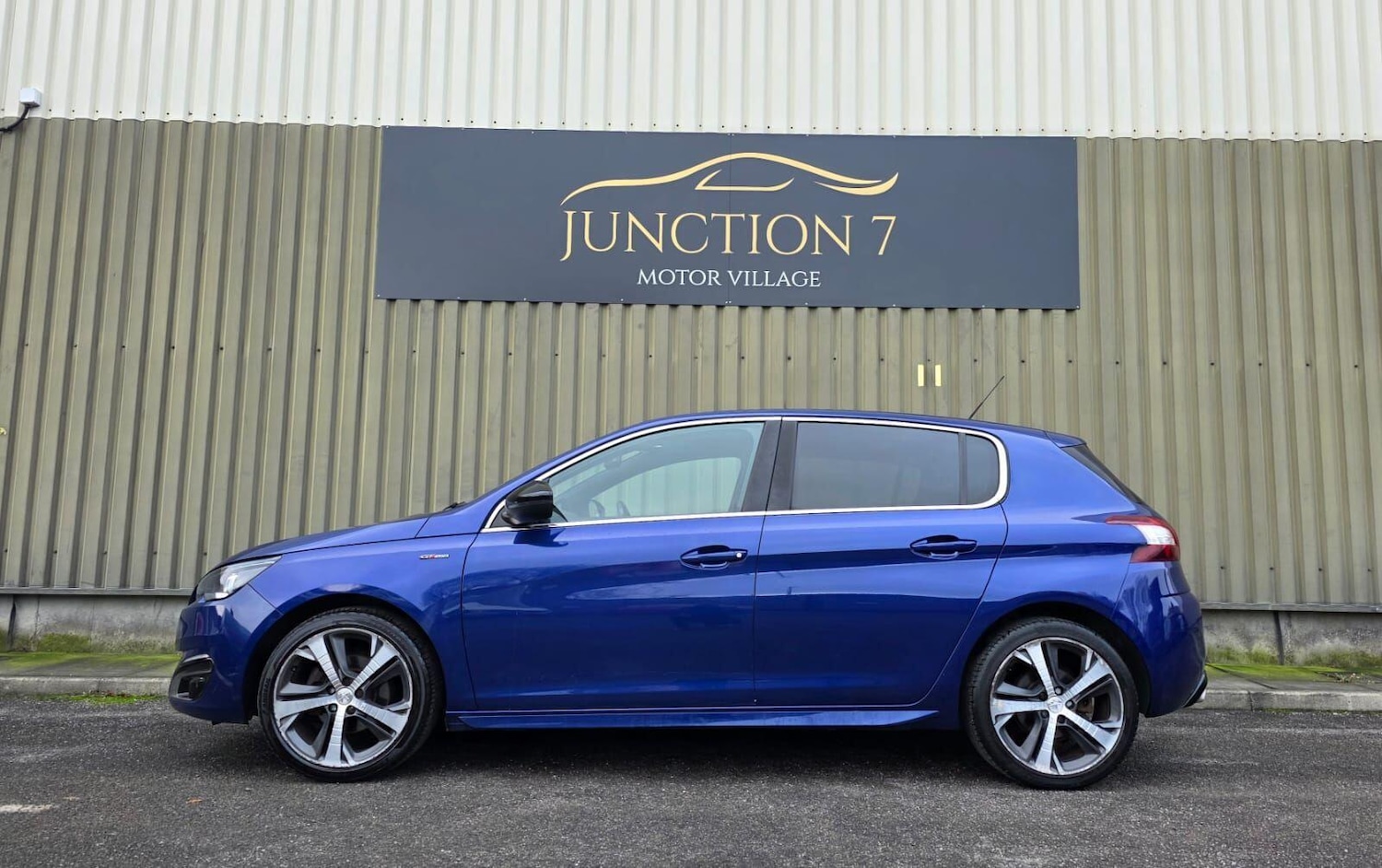 Used Peugeot 308 2016 for sale - 77029018: Photo 7