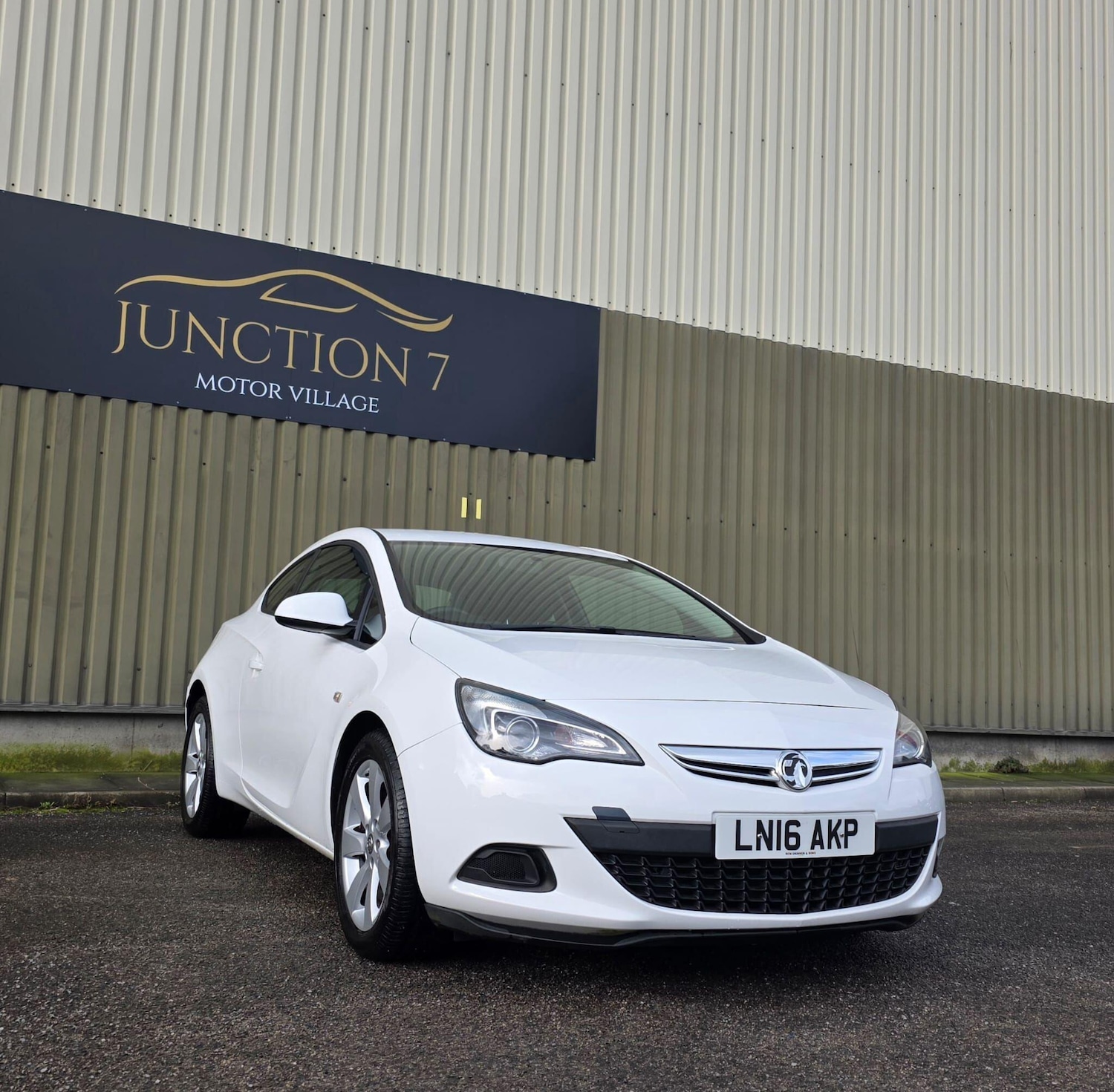 Used Vauxhall Astra GTC for sale - 77633413: Photo 3