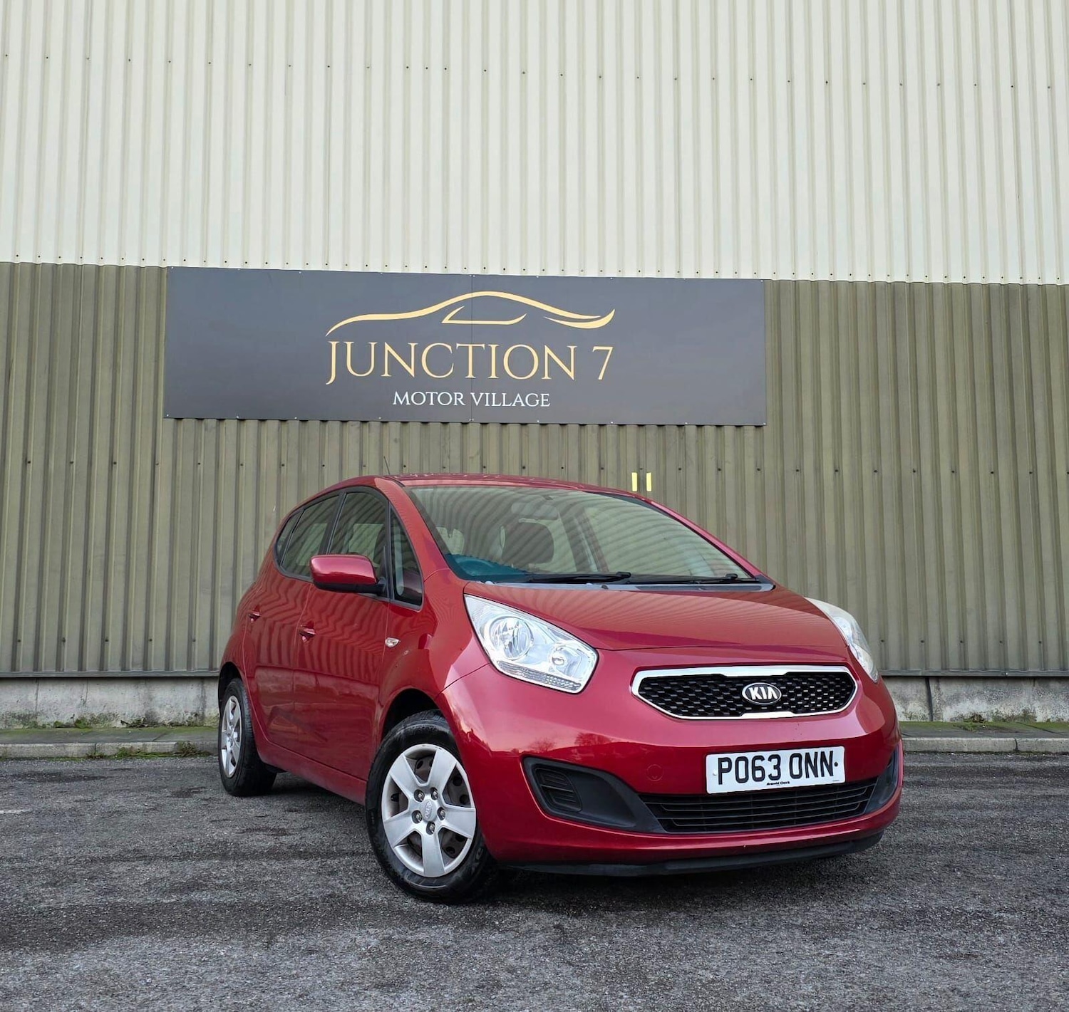 Used Kia Venga 2013 for sale - 76632749: Photo 2