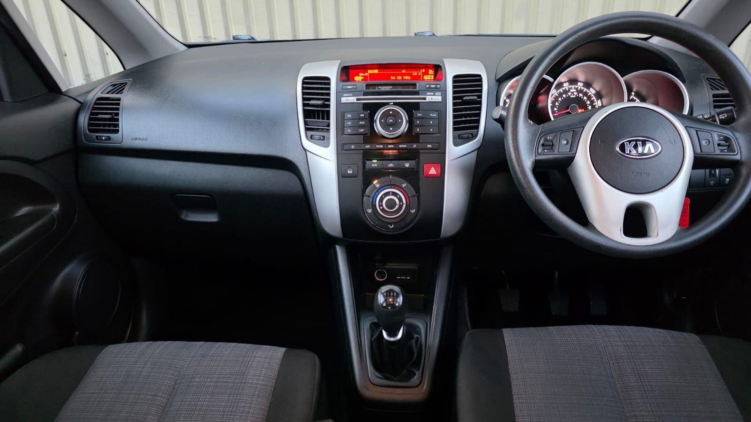 Used Kia Venga 2013 for sale - 76632749: Photo 29