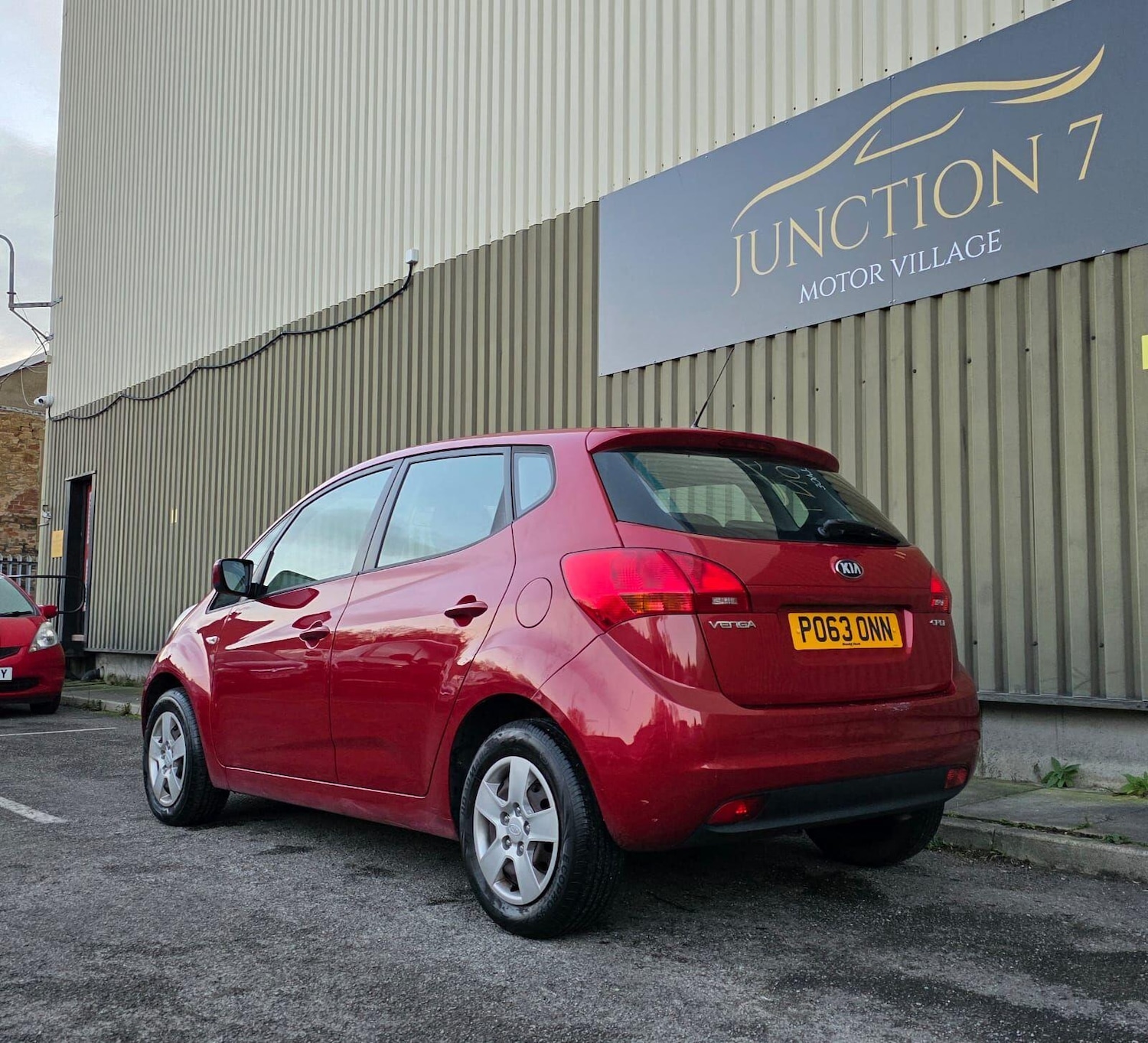 Used Kia Venga 2013 for sale - 76632749: Photo 6