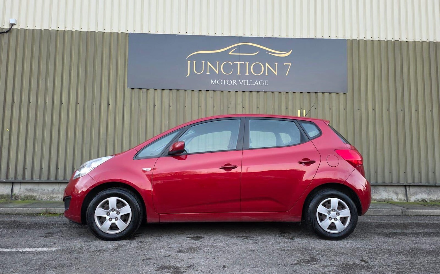 Used Kia Venga 2013 for sale - 76632749: Photo 7