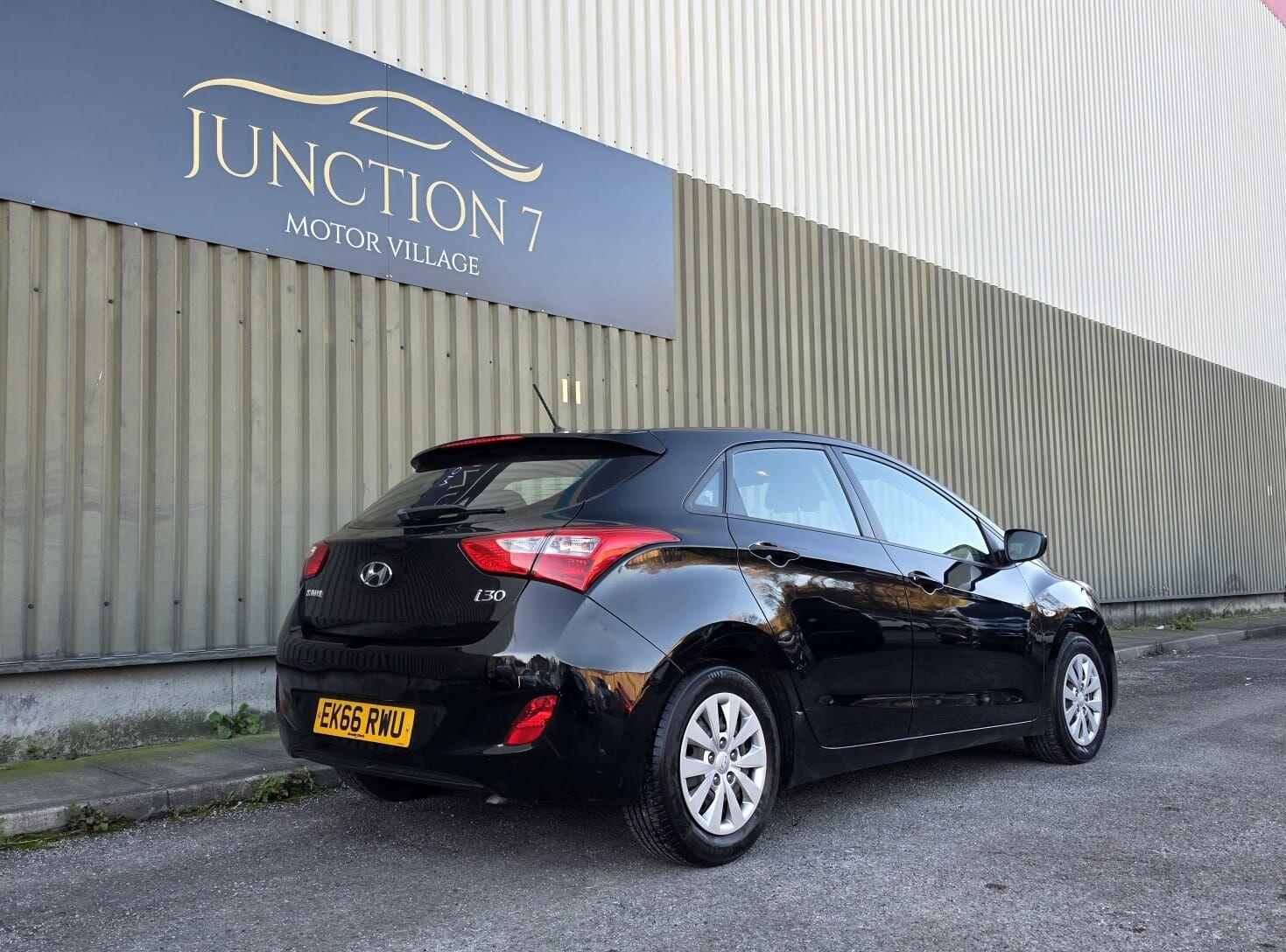 Used Hyundai i30 2016 for sale - 76645747: Photo 12