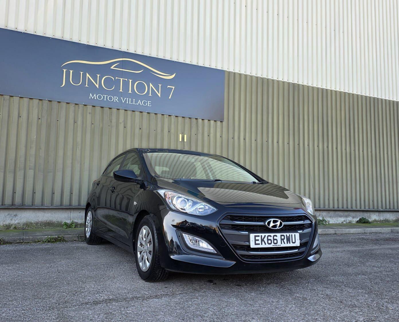 Used Hyundai i30 2016 for sale - 76645747: Photo 3
